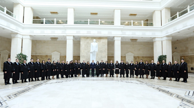 Yeni təyin olunmuş hakimlər Ali Məhkəmədə and içiblər