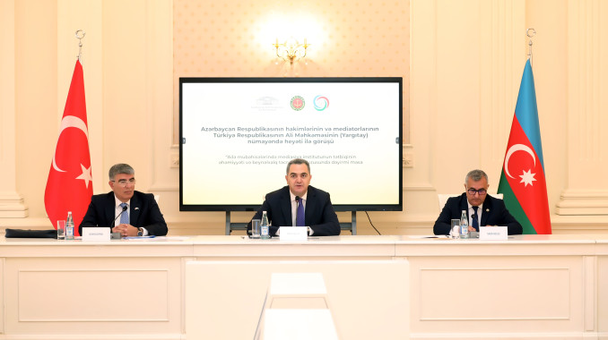 Ali Məhkəmədə “Ailə mübahisələrində mediasiya institutunun tətbiqinin əhəmiyyəti və beynəlxalq təcrübə” mövzusunda dəyirmi masa keçirilib