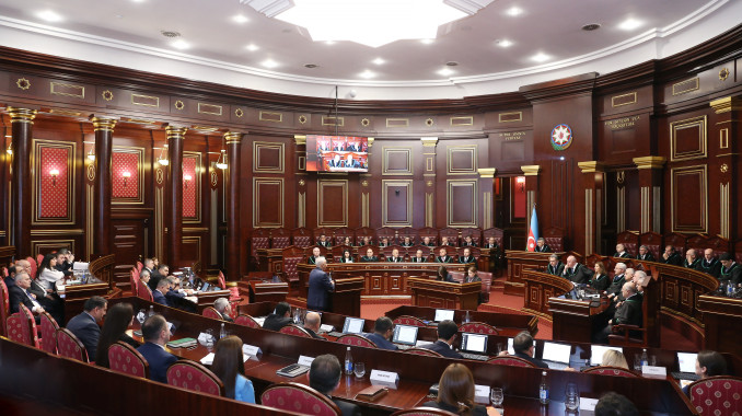 Ali Məhkəmə Plenumunun növbəti iclası keçirilib