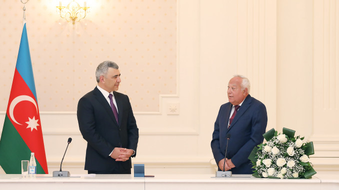 Ali Məhkəmədə hakim Şahin Yusifovun təqaüdə yola salınması münasibətilə tədbir keçirilib