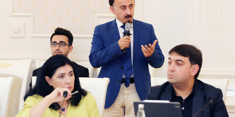 Ali Məhkəmədə etimad hüququnun qorunması və inzibati praktikada bərabər yanaşma məsələləri müzakirə olunub