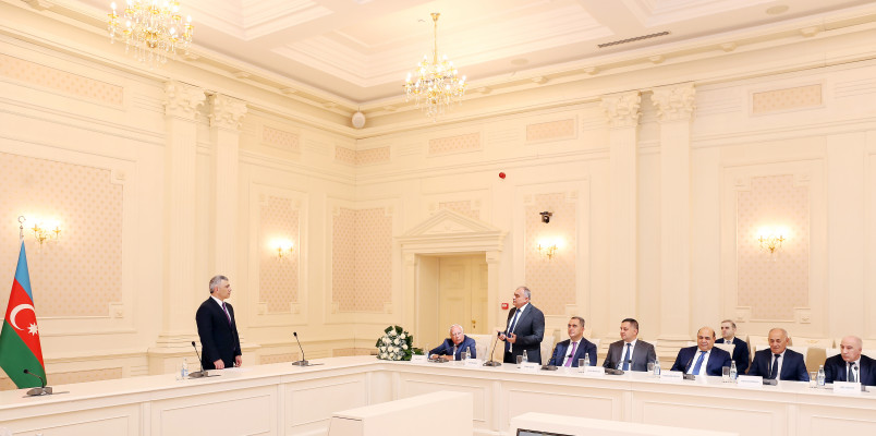 Ali Məhkəmədə hakim Şahin Yusifovun təqaüdə yola salınması münasibətilə tədbir keçirilib