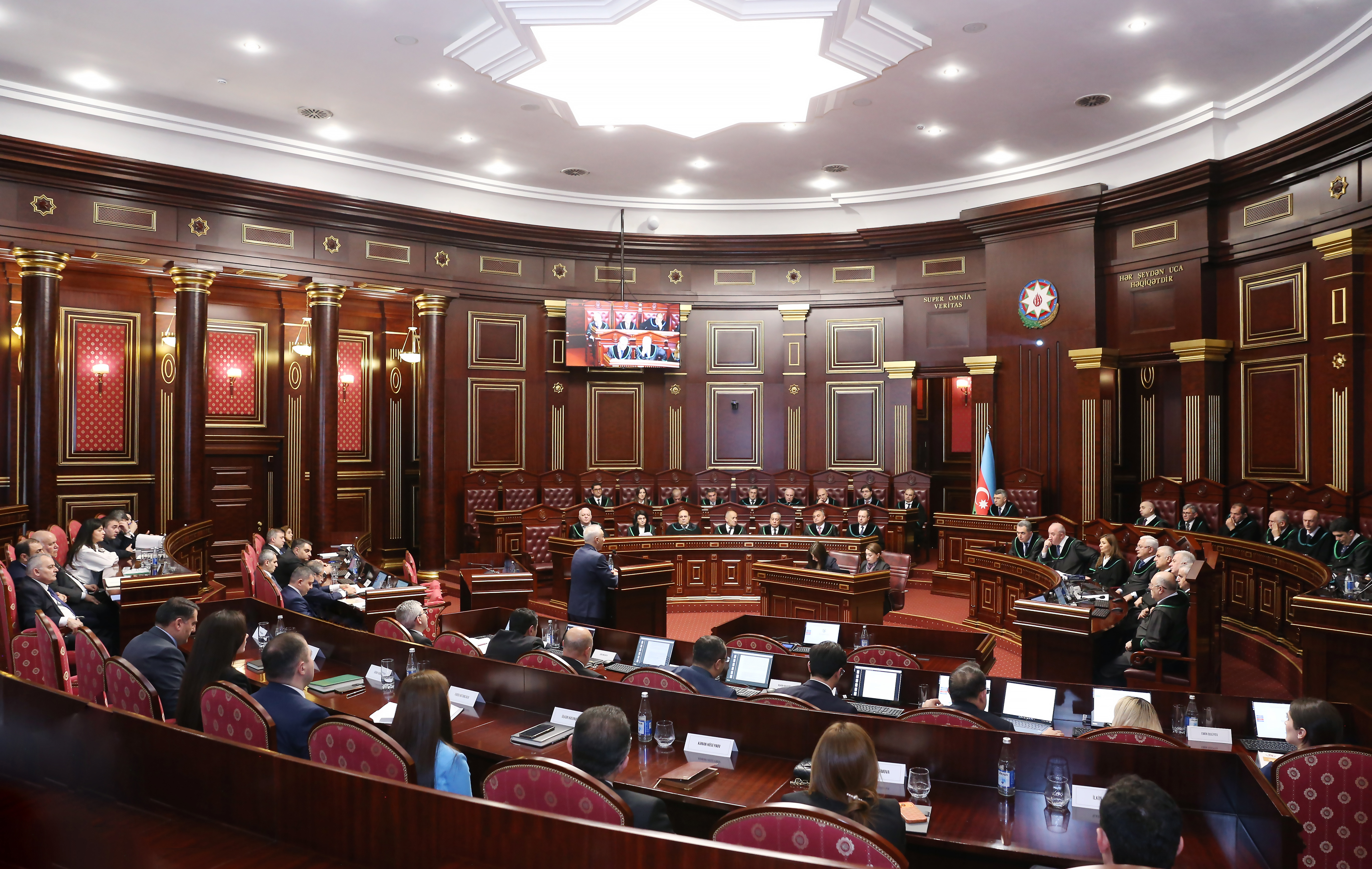 Ali Məhkəmə Plenumunun növbəti iclası keçirilib