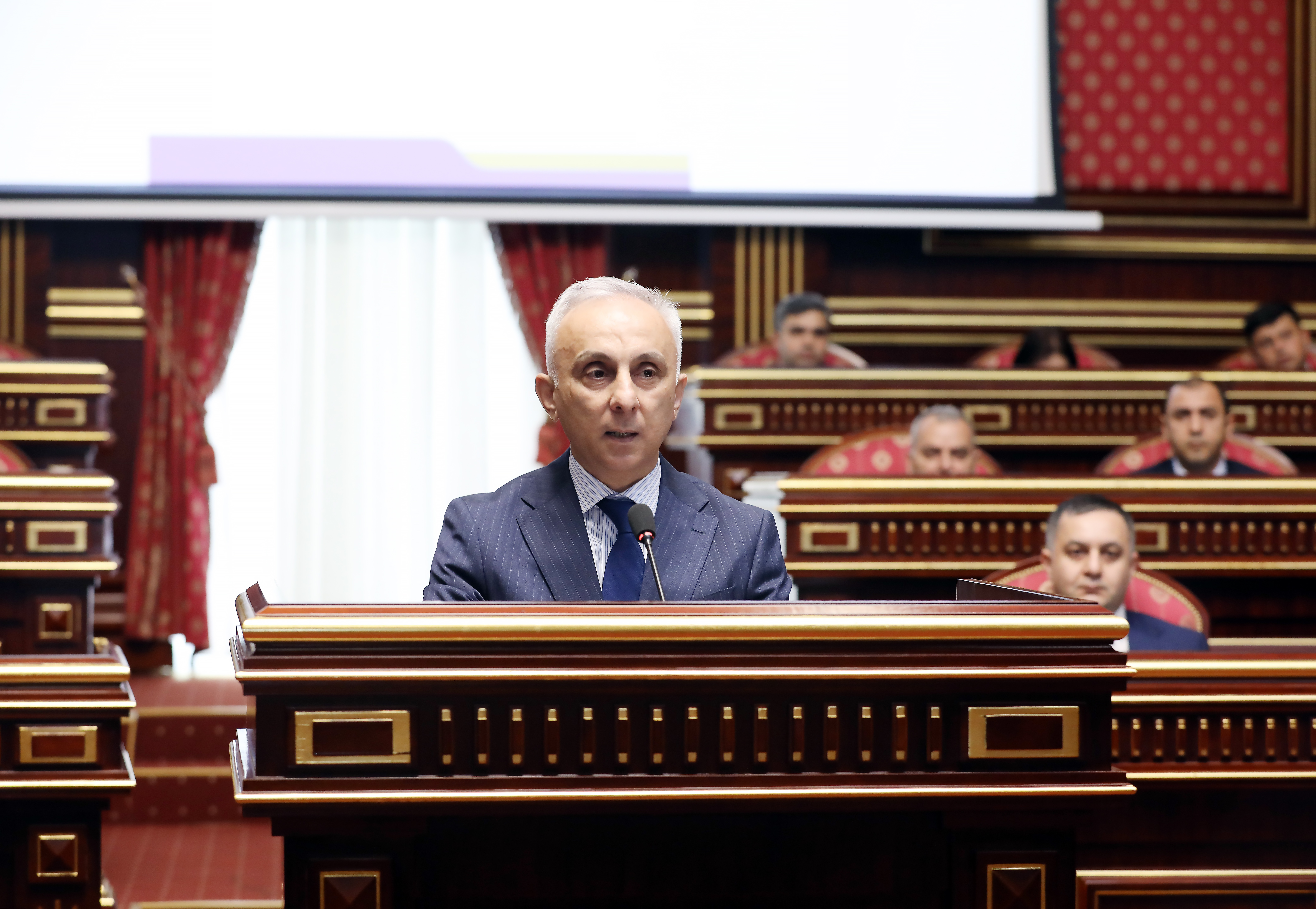 Ali Məhkəmə Plenumunun növbəti iclası keçirilib