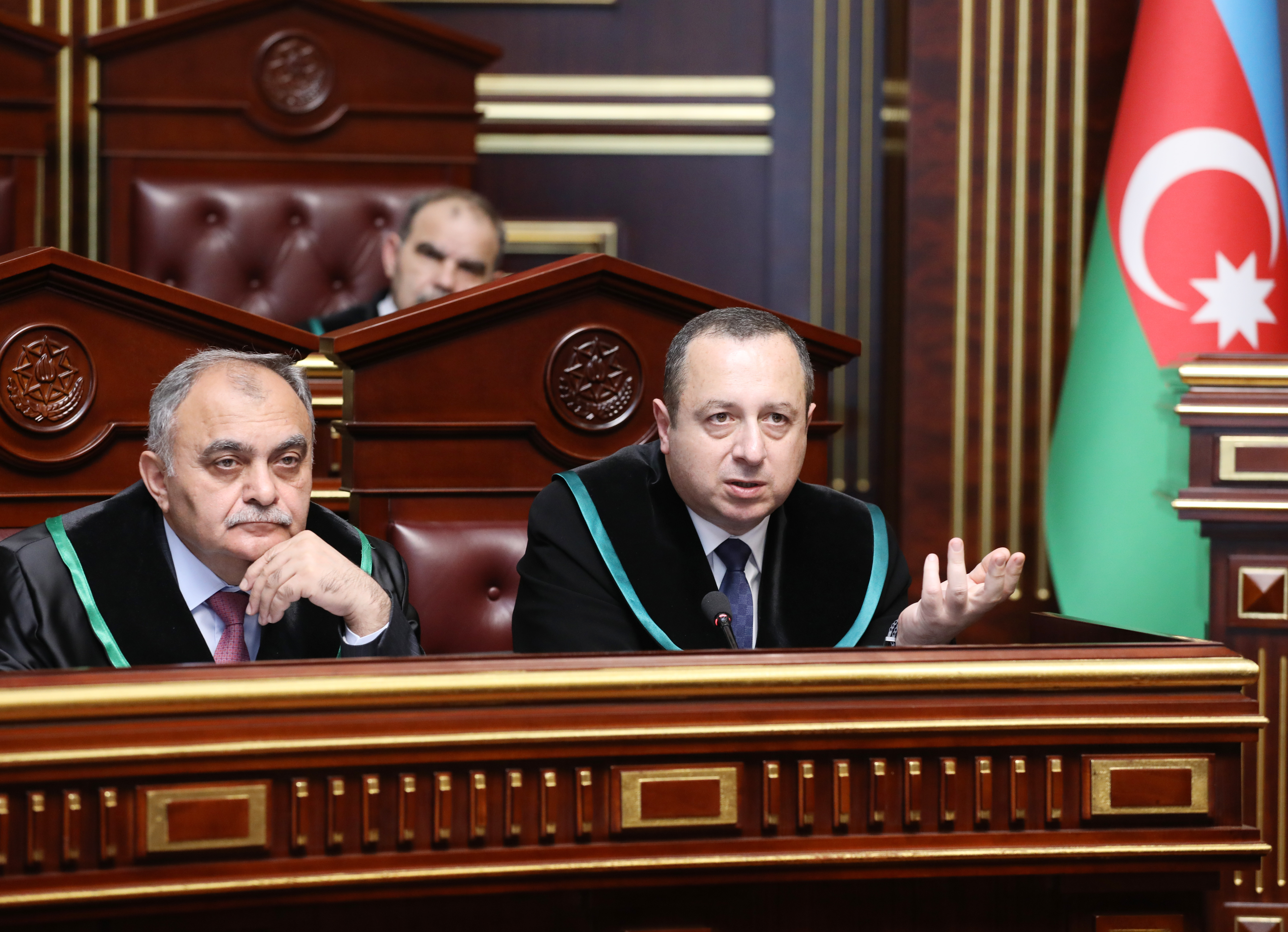 Ali Məhkəmə Plenumunun növbəti iclası keçirilib