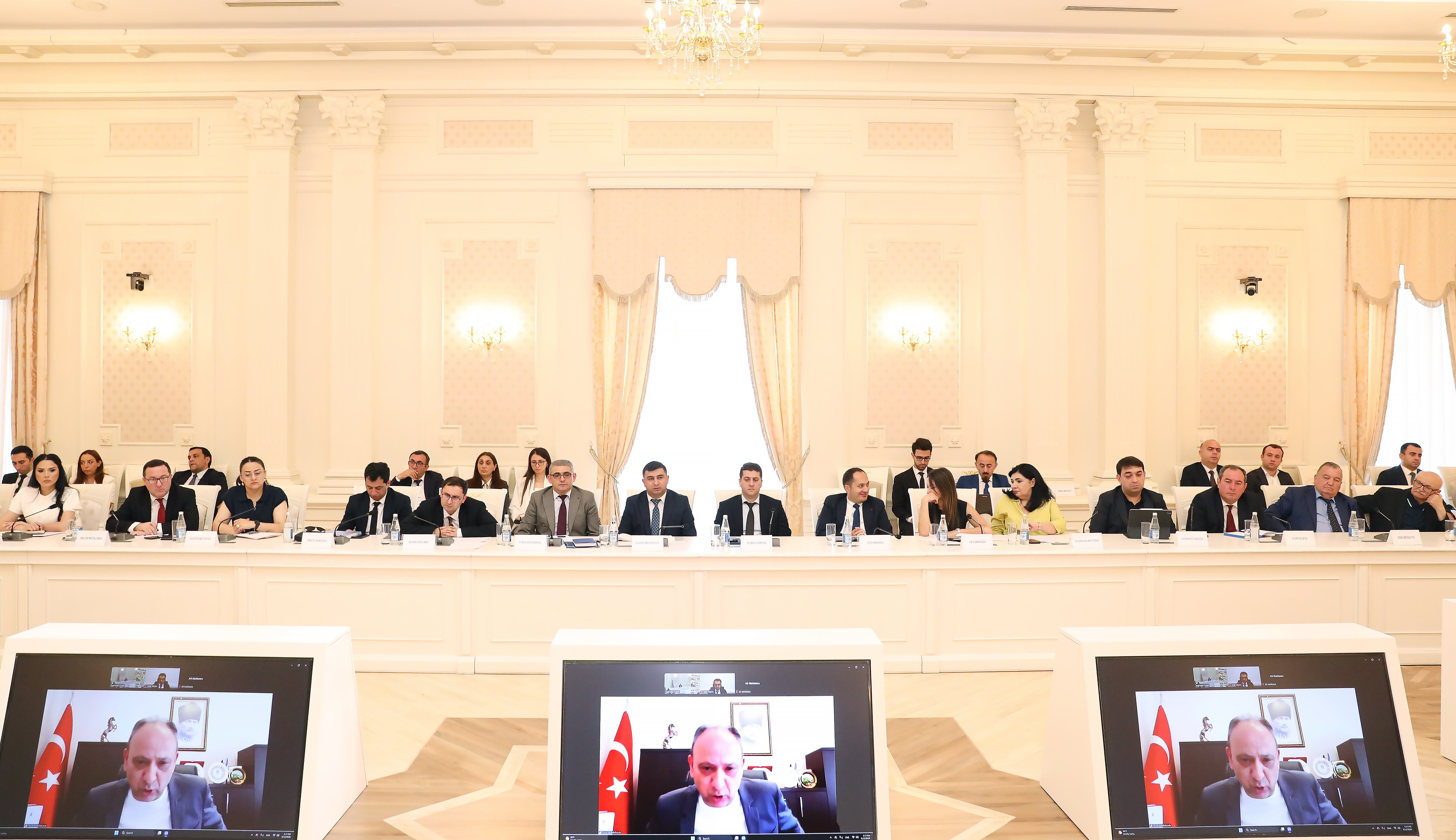 Ali Məhkəmədə etimad hüququnun qorunması və inzibati praktikada bərabər yanaşma məsələləri müzakirə olunub