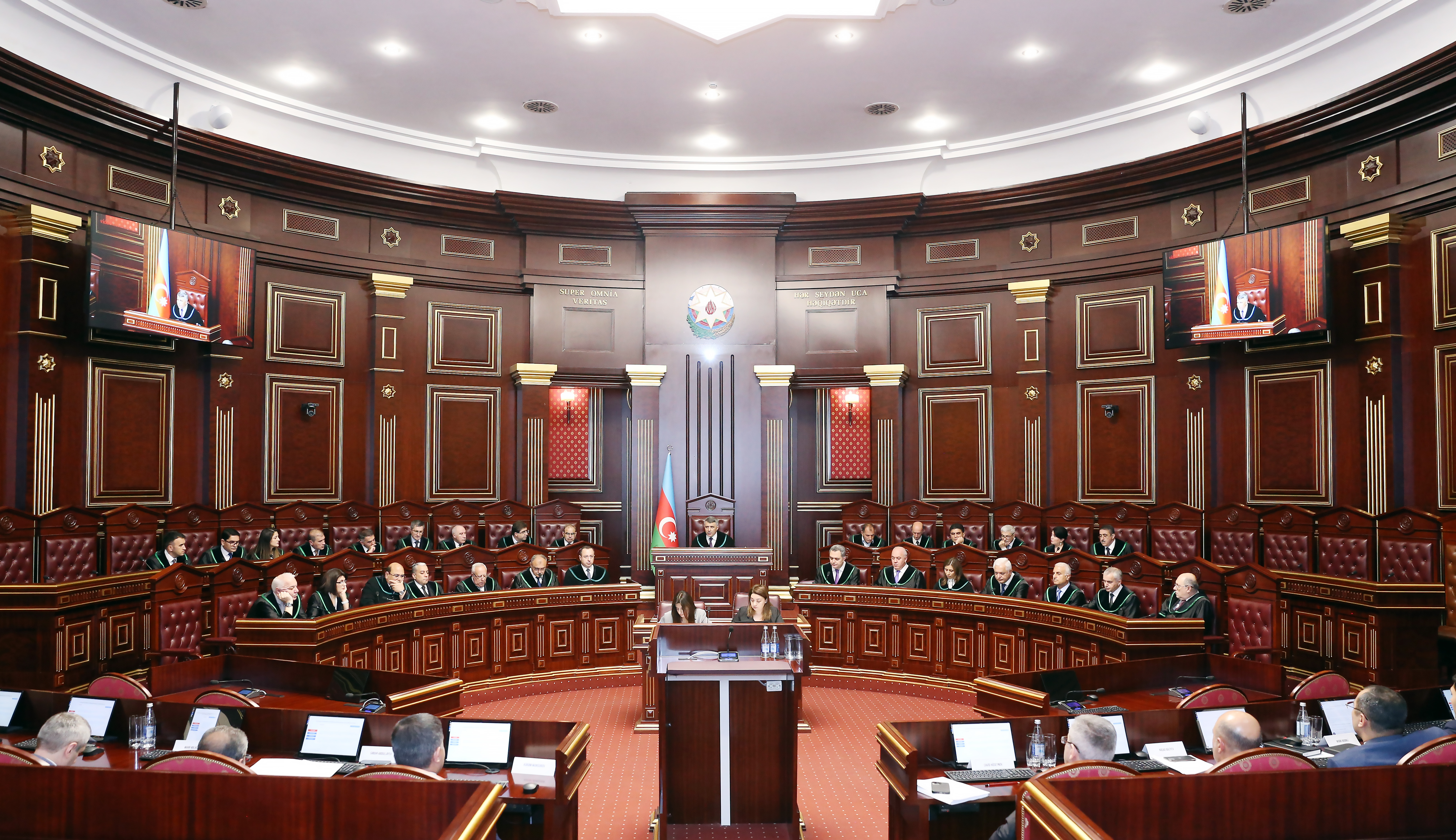 Ali Məhkəmə Plenumunun növbəti iclası keçirilib